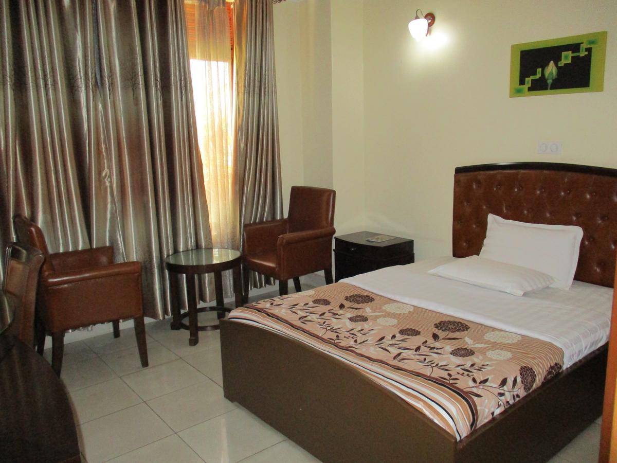Amaris Hotel Kigali Exterior foto