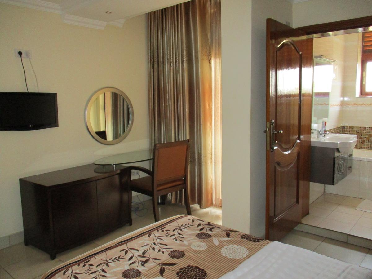 Amaris Hotel Kigali Exterior foto